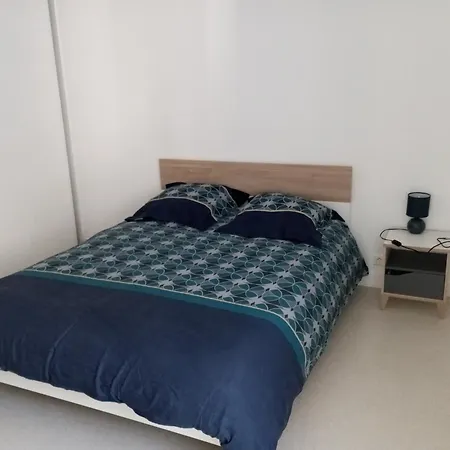 Holiday home L'oustal *
